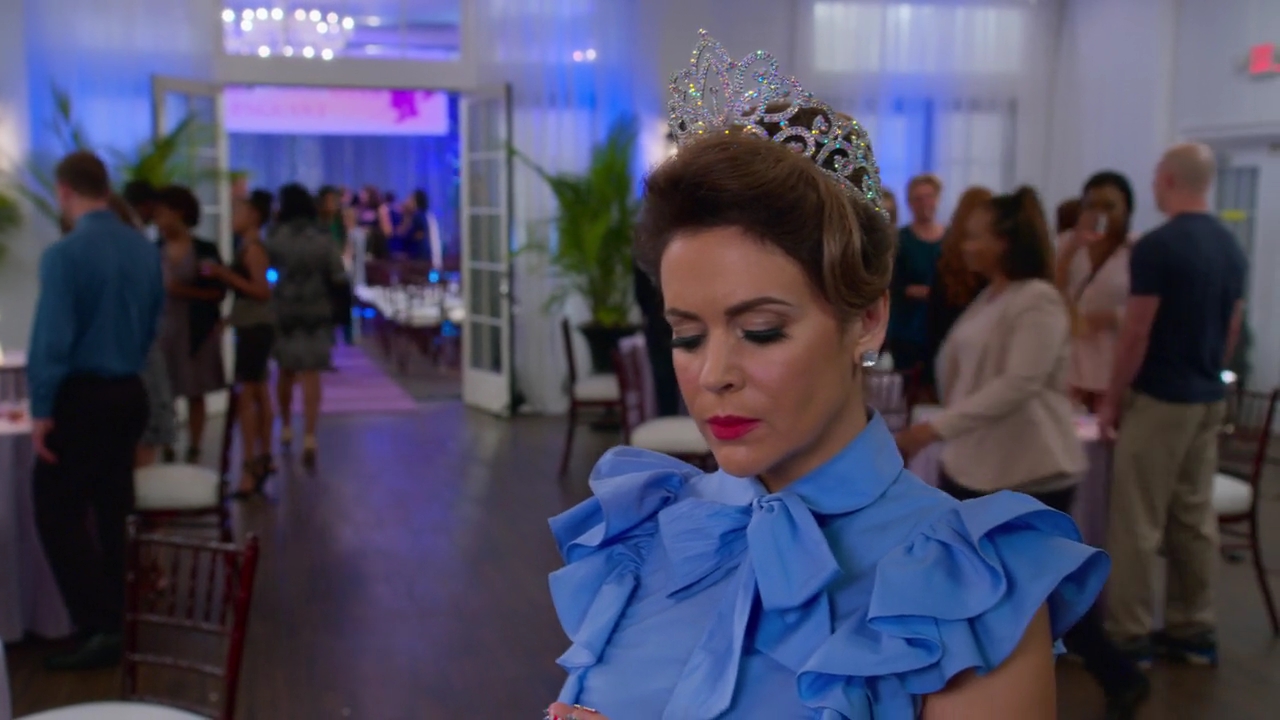 Charmed-Online-dot-NL_Insatiable1x04-5139.jpg