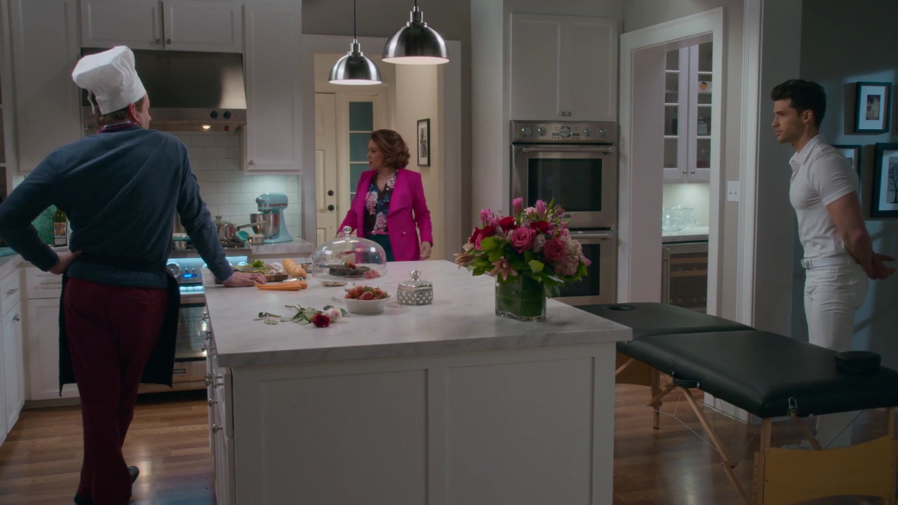 Charmed-Online-dot-NL_Insatiable1x08-0688.jpg