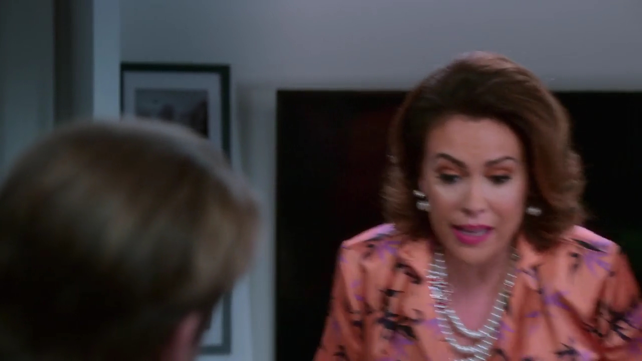 Charmed-Online-dot-NL_Insatiable1x09-0910.jpg