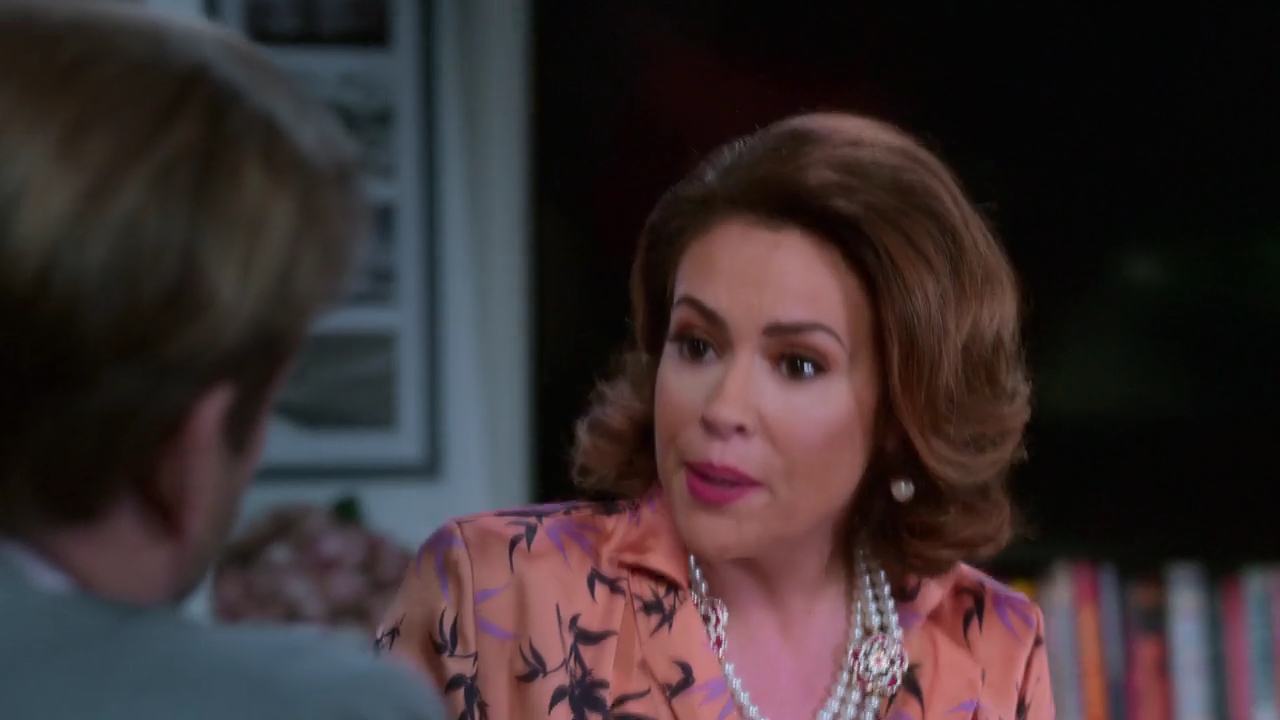 Charmed-Online-dot-NL_Insatiable1x09-0913.jpg