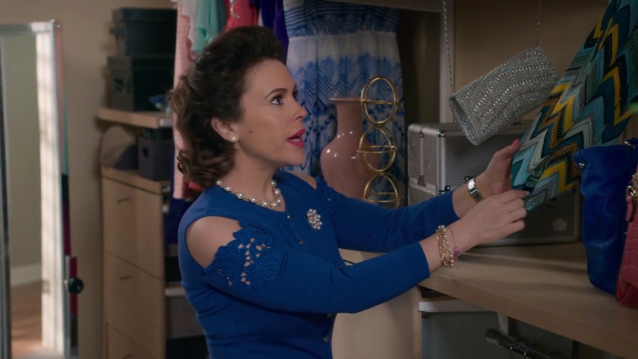 Charmed-Online-dot-NL_Insatiable1x10-1912.jpg