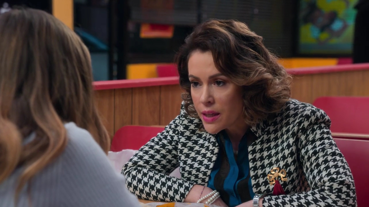 Charmed-Online-dot-NL_Insatiable1x11-1245.jpg