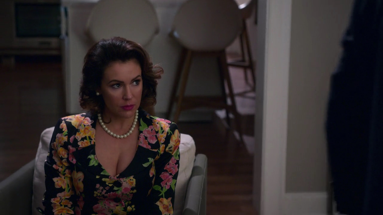 Charmed-Online-dot-NL_Insatiable1x11-2721.jpg