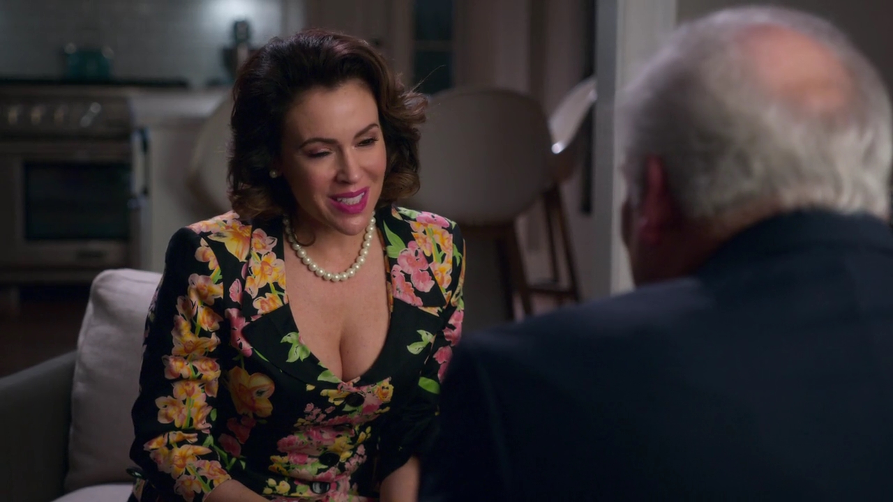 Charmed-Online-dot-NL_Insatiable1x11-2840.jpg
