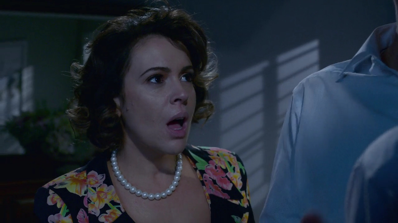 Charmed-Online-dot-NL_Insatiable1x12-0203.jpg