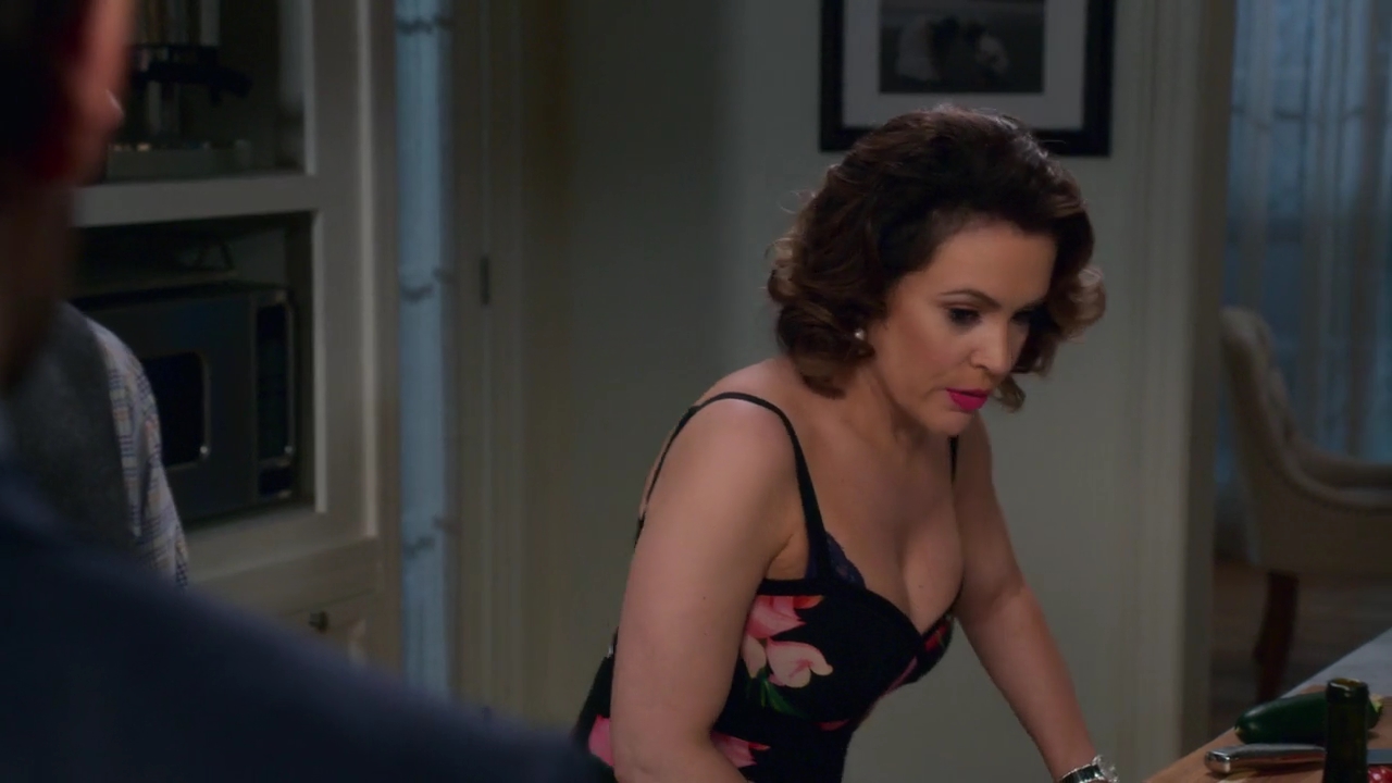 Charmed-Online-dot-NL_Insatiable1x12-2146.jpg