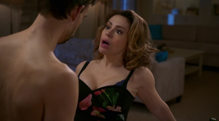 Charmed-Online-dot-nl_Insatiable2x01-00341.jpg