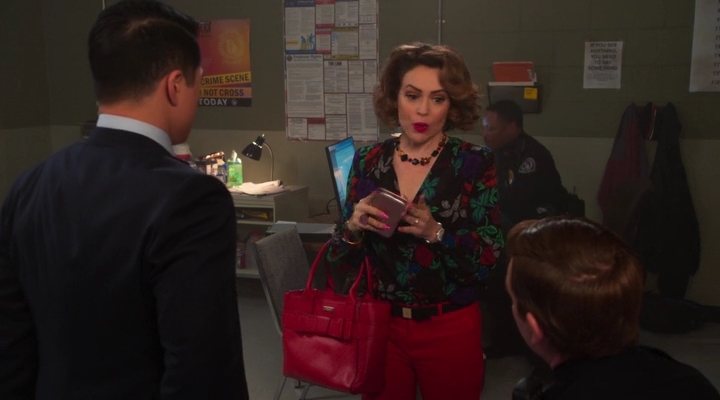 Charmed-Online-dot-nl_Insatiable2x02-00780.jpg