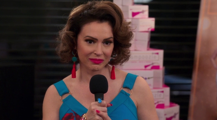 Charmed-Online-dot-nl_Insatiable2x04-00916.jpg