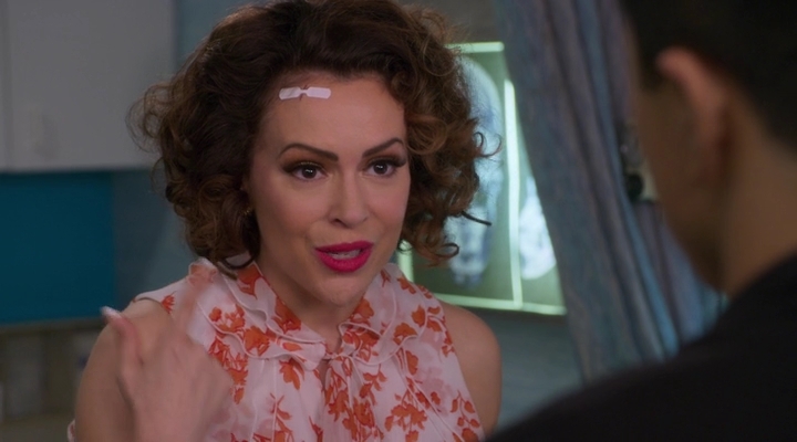 Charmed-Online-dot-nl_Insatiable2x08-00742.jpg