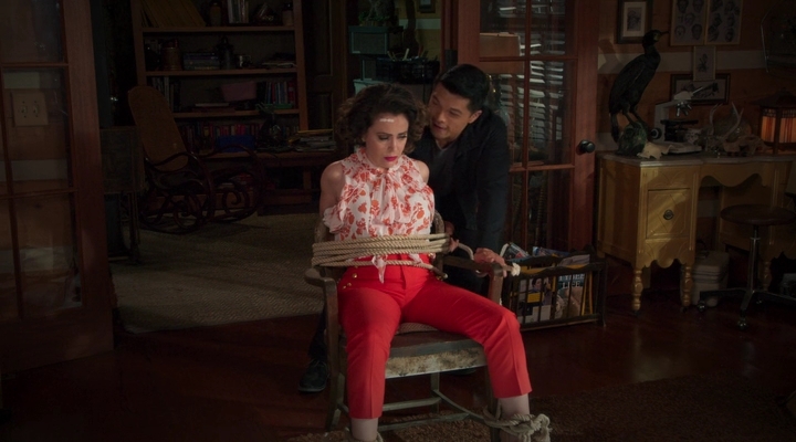 Charmed-Online-dot-nl_Insatiable2x09-00104.jpg