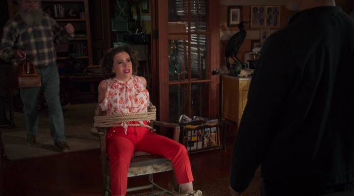 Charmed-Online-dot-nl_Insatiable2x09-00164.jpg