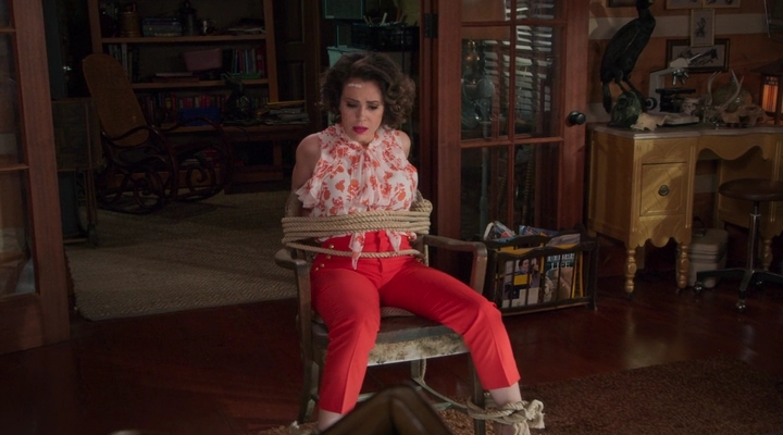 Charmed-Online-dot-nl_Insatiable2x09-00375.jpg