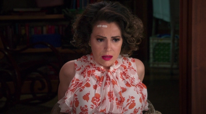 Charmed-Online-dot-nl_Insatiable2x09-00376.jpg