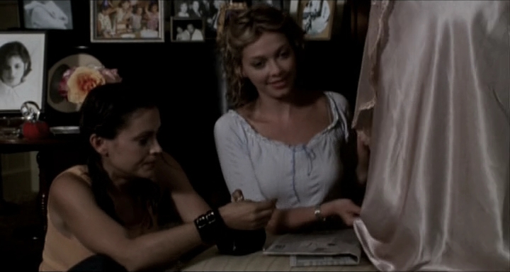 Charmed-Online-dot-nl_KissTheBride1696.jpg