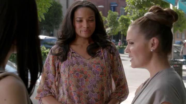 Charmed-Online-dot-net_Mistresses1x02TheMorningAfter0257.jpg