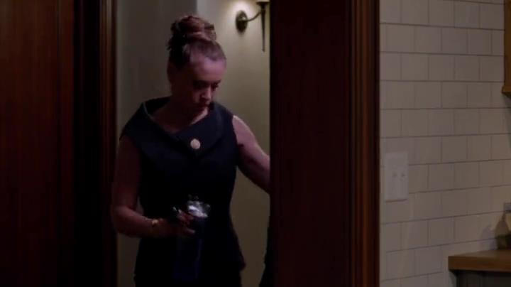 Charmed-Online-dot-net_Mistresses1x02TheMorningAfter2201.jpg