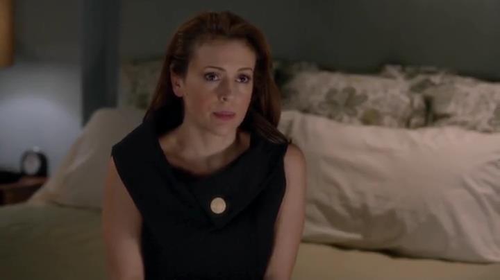 Charmed-Online-dot-net_Mistresses1x02TheMorningAfter2300.jpg