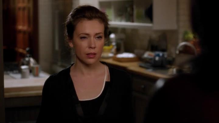 Charmed-Online-dot-net_Mistresses1x03BreakingAndEntering2206.jpg