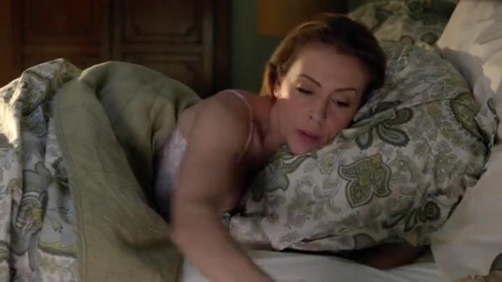 Charmed-Online-dot-net_Mistresses1x09GuessWhosComingtoDinner0056.jpg