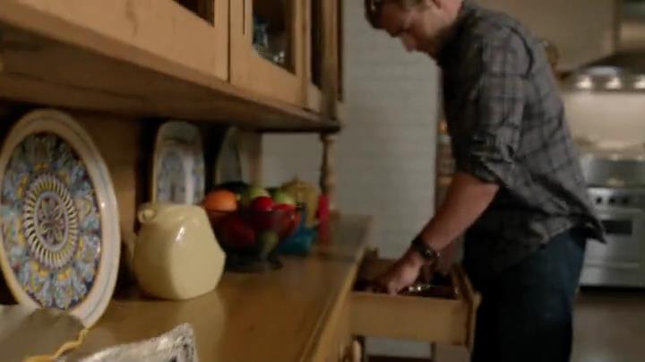 Charmed-Online-dot-net_Mistresses1x09GuessWhosComingtoDinner0179.jpg