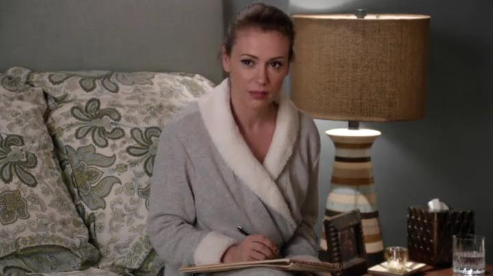 Charmed-Online-dot-net_Mistresses1x09GuessWhosComingtoDinner1070.jpg