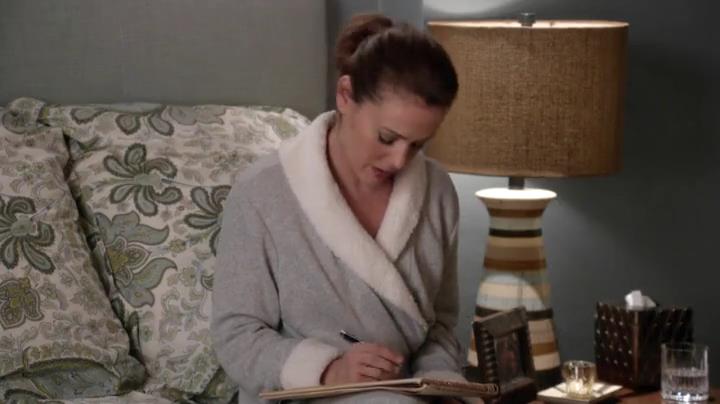 Charmed-Online-dot-net_Mistresses1x09GuessWhosComingtoDinner1076.jpg