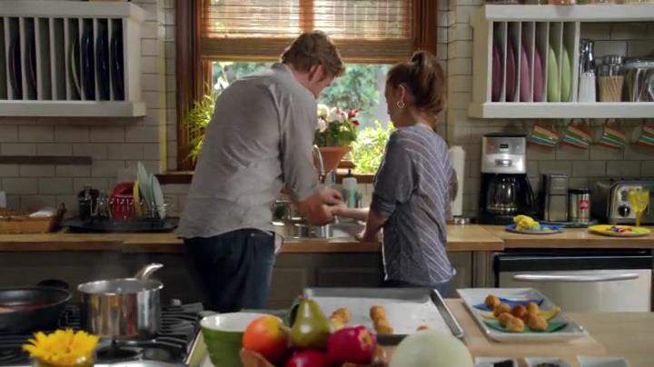 Charmed-Online-dot-net_Mistresses1x09GuessWhosComingtoDinner1601.jpg