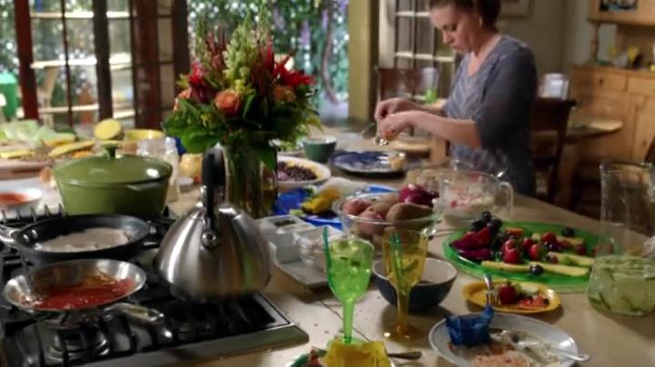 Charmed-Online-dot-net_Mistresses1x09GuessWhosComingtoDinner1691.jpg