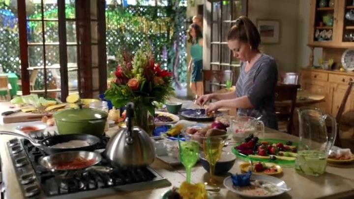 Charmed-Online-dot-net_Mistresses1x09GuessWhosComingtoDinner1692.jpg