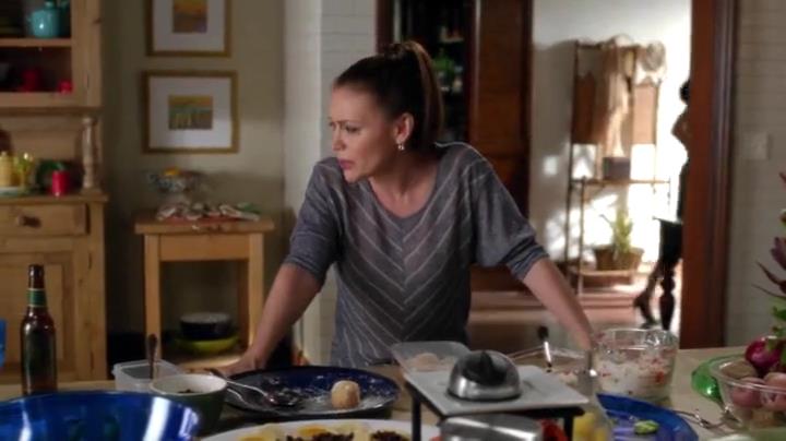 Charmed-Online-dot-net_Mistresses1x09GuessWhosComingtoDinner1725.jpg