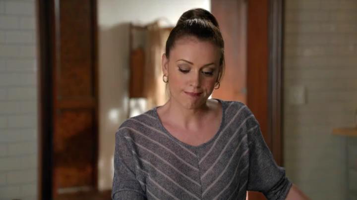 Charmed-Online-dot-net_Mistresses1x09GuessWhosComingtoDinner1748.jpg