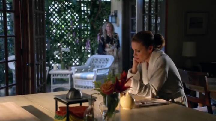Charmed-Online-dot-net_Mistresses1x09GuessWhosComingtoDinner1937.jpg