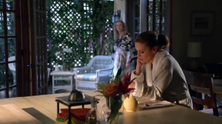 Charmed-Online-dot-net_Mistresses1x09GuessWhosComingtoDinner1939.jpg