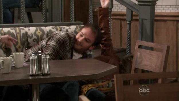 Charmed-Online-dot-net_RomanticallyChallenged1x02-0091.jpg Charmed-Online-dot-net_RomanticallyChallenged1x02-0091.jpg