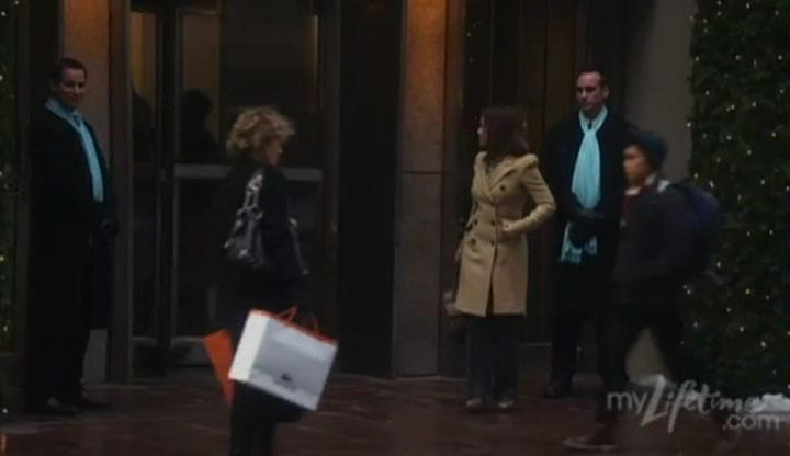 Charmed-Online-dot-net_SundaysAtTiffanys0314.jpg