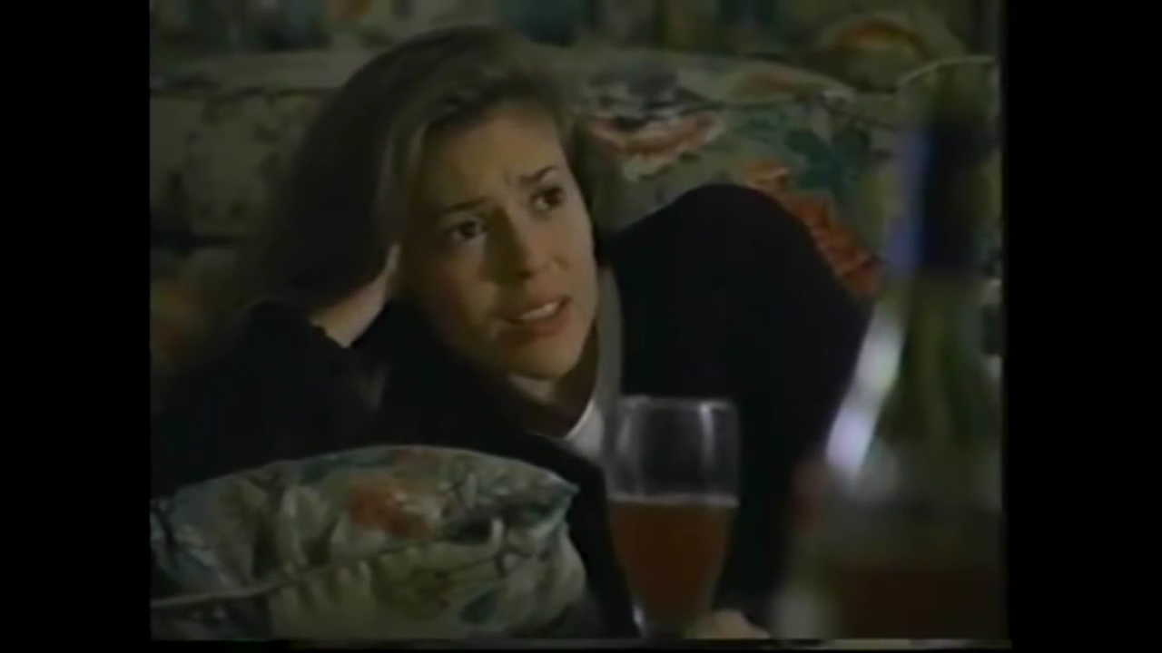 Charmed-Online-dot-NL_TheSurrogate1012.jpg