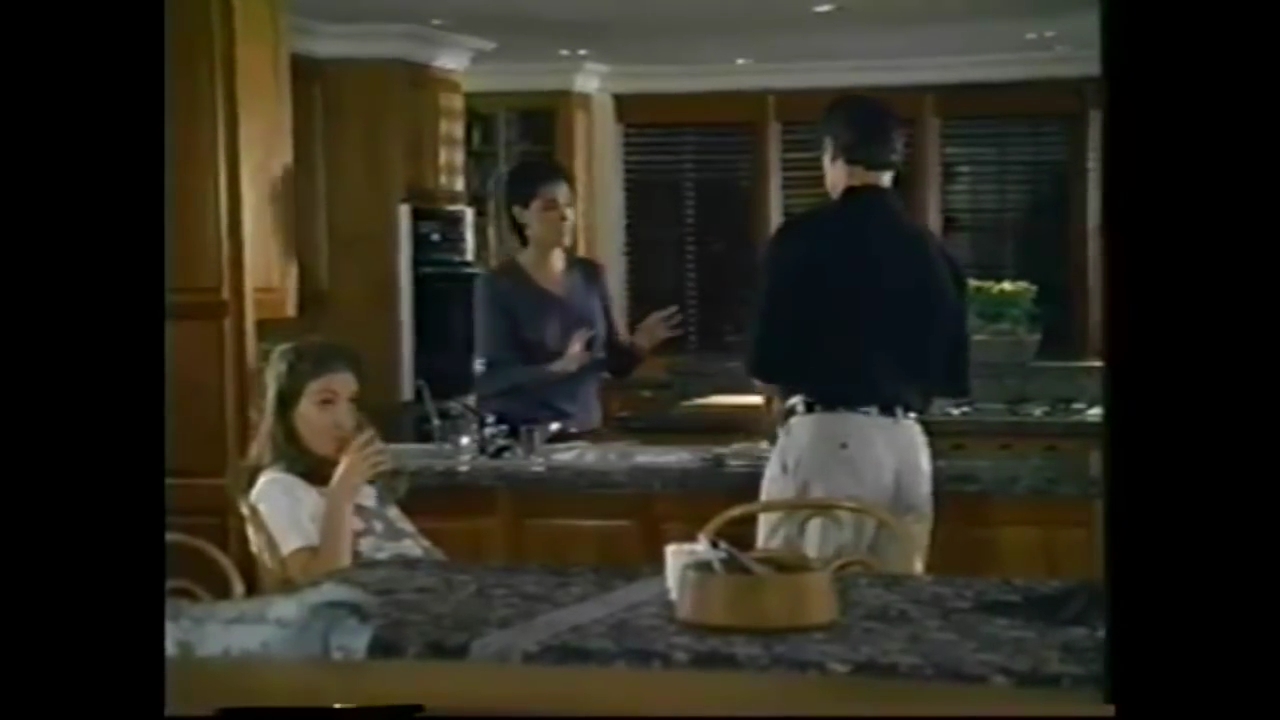 Charmed-Online-dot-NL_TheSurrogate1280.jpg