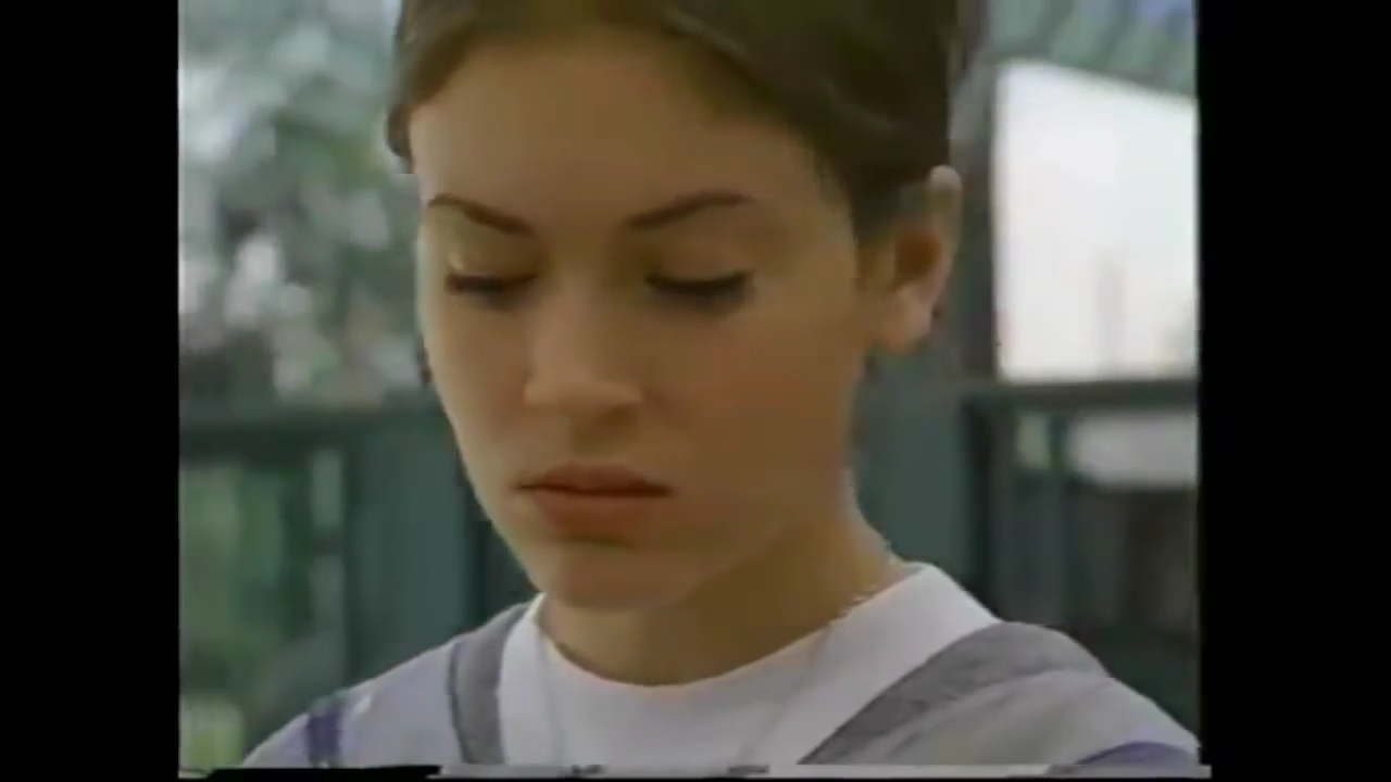 Charmed-Online-dot-NL_TheSurrogate1527.jpg