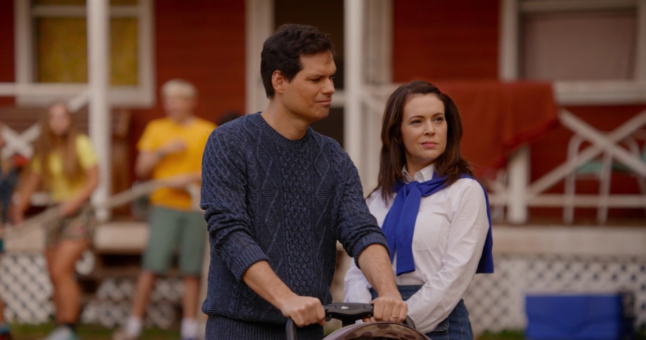 Charmed-Online-dot-nl_WetHotAmericanSummer10YearsLater-1x02Softball0260.jpg