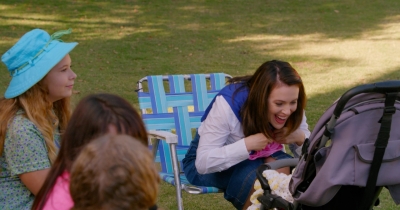 Charmed-Online-dot-nl_WetHotAmericanSummer10YearsLater-1x02Softball0522.jpg