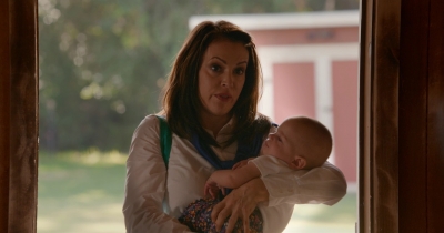 Charmed-Online-dot-nl_WetHotAmericanSummer10YearsLater-1x02Softball0715.jpg