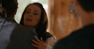 Charmed-Online-dot-nl_WetHotAmericanSummer10YearsLater-1x02Softball0741.jpg