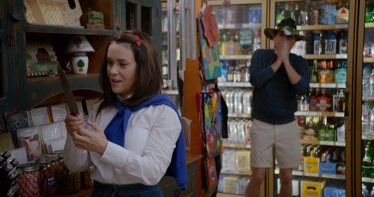 Charmed-Online-dot-nl_WetHotAmericanSummer10YearsLater-1x04Lunch0659.jpg