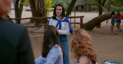 Charmed-Online-dot-nl_WetHotAmericanSummer10YearsLater-1x04Lunch0527.jpg