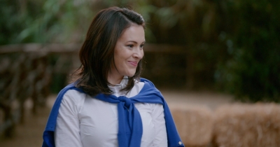 Charmed-Online-dot-nl_WetHotAmericanSummer10YearsLater-1x04Lunch0558.jpg