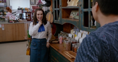 Charmed-Online-dot-nl_WetHotAmericanSummer10YearsLater-1x04Lunch0672.jpg