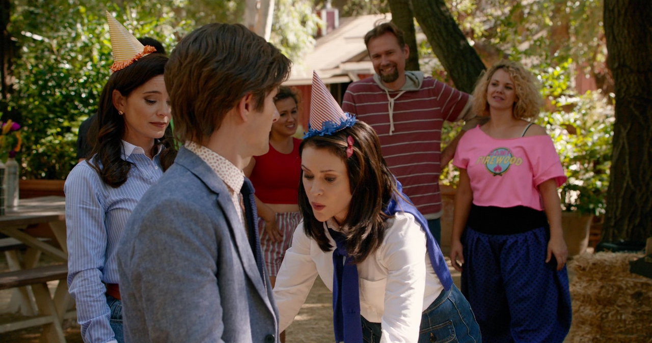 Charmed-Online-dot-nl_WetHotAmericanSummer10YearsLater-1x05KingOfCamp0478.jpg