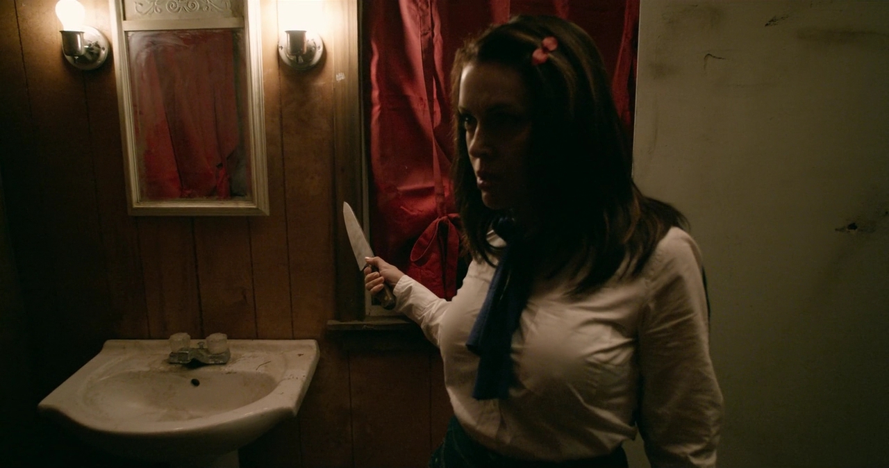 Charmed-Online-dot-nl_WetHotAmericanSummer10YearsLater-1x06Repack0487.jpg