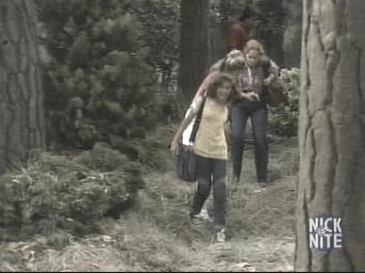 charmed-online_dot_nl-WhosTheBoss2x01-0660.jpg